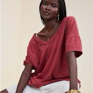 Aerie Oversized V-Neck Boyfriend T-Shirt Size Small Maroon Burgundy Red‎